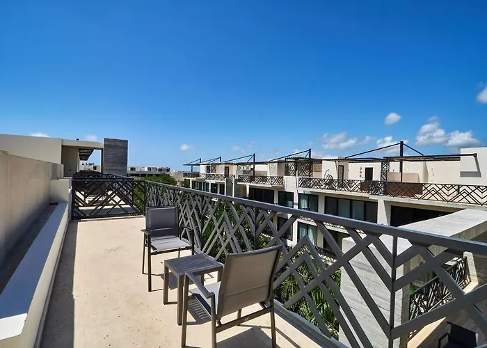 Apartamento Escape - Stylish Pool, Gym & Parking