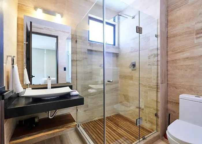 Apartamento Escape - Stylish Pool, Gym & Parking